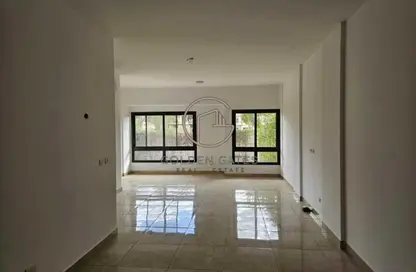 شقة - 3 غرف نوم - 2 حمامات للايجار في مون ريزيدنس - فيفث سكوير - التجمع الخامس - مدينة القاهرة الجديدة - القاهرة