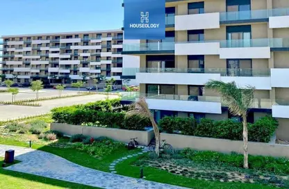 شقة - 3 غرف نوم - 3 حمامات للبيع في كمبوند البروج - كمبوندات الشروق - مدينة الشروق - القاهرة