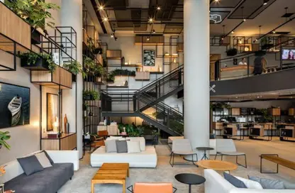 معرض - استوديو - 2 حمامات للايجار في شارع ال ٩٠ الجنوبي - شارع التسعين الجنوبي - التجمع الخامس - مدينة القاهرة الجديدة - القاهرة