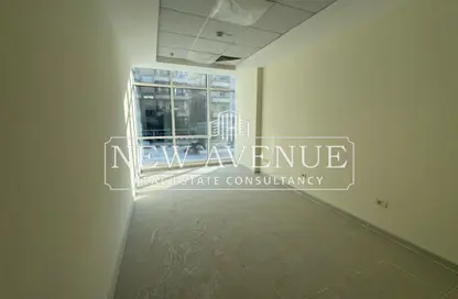 عيادة - 3 غرف نوم - 2 حمامات للايجار في مجمع أوزون الطبي - النرجس - مدينة القاهرة الجديدة - القاهرة