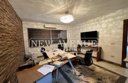 Office Space - 1 Bedroom - 1 Bathroom for sale in Zahraa Al Maadi St. - Degla - Hay El Maadi - Cairo