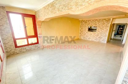 شقة - 2 - 1 للبيع في شارع المعسكر الرومانى - رشدي - حي شرق - الاسكندرية
