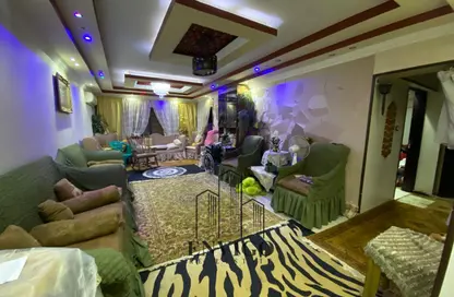 شقة - 4 غرف نوم - 1 حمام للبيع في شارع الزهاوي - المنطقة السادسة - مدينة نصر - القاهرة