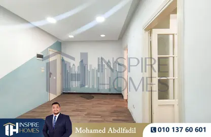 Office Space - 2 Bedrooms - 1 Bathroom for rent in Sporting - Hay Sharq - Alexandria