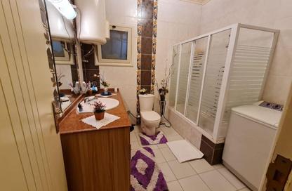 Apartment - 2 Bedrooms - 1 Bathroom for rent in Sayed Darwish St. - Al Narges 7 - Al Narges - New Cairo City - Cairo