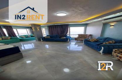 Apartment - 3 Bedrooms - 2 Bathrooms for rent in Cornish El Nile St. - Maadi - Hay El Maadi - Cairo