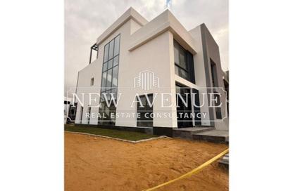Villa - 5 Bedrooms - 5 Bathrooms for sale in Eastshire compound - 5th Settlement Compounds - The 5th Settlement - New Cairo City - Cairo