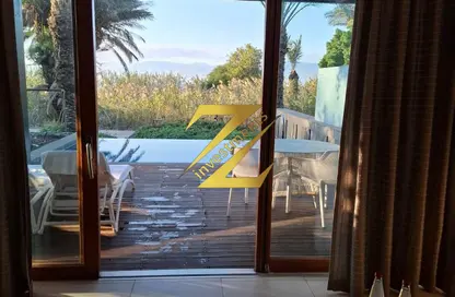 شاليه - 3 غرف نوم - 2 حمامات للبيع في نايا باي - راس الحكمة - الساحل الشمالي