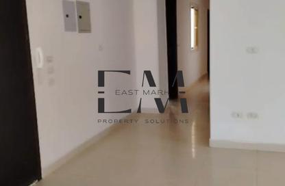 Apartment - 3 Bedrooms - 2 Bathrooms for rent in Area D - Ganoob El Acadimia - New Cairo City - Cairo