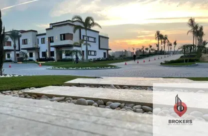 Villa - 5 Bedrooms - 6 Bathrooms for sale in Azzar - 5th Settlement Compounds - The 5th Settlement - New Cairo City - Cairo