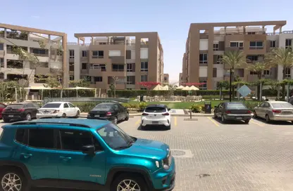 شقة - 3 غرف نوم - 2 حمامات للبيع في جراندا لايف - كمبوندات الشروق - مدينة الشروق - القاهرة