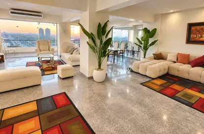 Apartment - 3 Bedrooms - 3 Bathrooms for sale in Cornish El Nile St. - Maadi - Hay El Maadi - Cairo