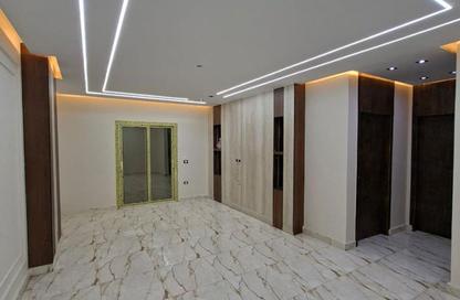 Apartment - 2 Bedrooms - 1 Bathroom for sale in Gate 3 old - Khafre - Hadayek El Ahram - Giza