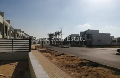 Townhouse - 4 Bedrooms - 5 Bathrooms for sale in Garden Residence - Hyde Park - New Cairo City - Cairo