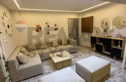 شقة - 2 غرف نوم - 2 حمامات للبيع في ميدان هليوبوليس - النزهة - القاهرة