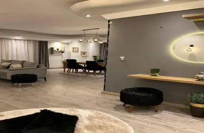 Apartment - 3 Bedrooms - 3 Bathrooms for sale in Cairo University Compound - Sheikh Zayed Compounds - Sheikh Zayed City - Giza