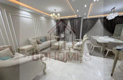 Apartment - 3 Bedrooms - 3 Bathrooms for sale in Zahraa El Maadi - Hay El Maadi - Cairo