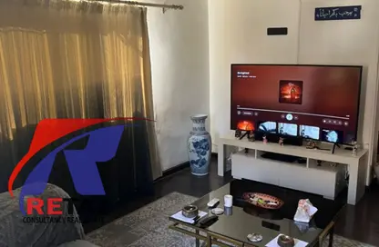 شقة - 2 غرف نوم - 2 حمامات للبيع في شارع ذاكر حسين - الحديقة الدولية - الحي السابع - مدينة نصر - القاهرة