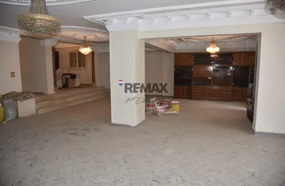 Apartment - 3 Bedrooms - 3 Bathrooms for sale in Makram Ebeid St. - 6th Zone - Nasr City - Cairo