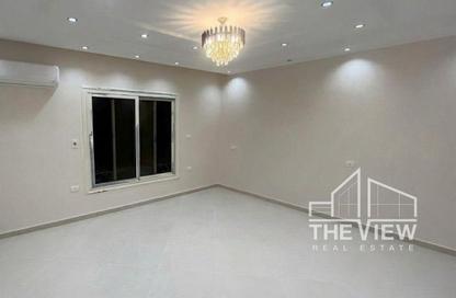 Apartment - 3 Bedrooms - 2 Bathrooms for sale in Al Khamayel city - Sheikh Zayed Compounds - Sheikh Zayed City - Giza