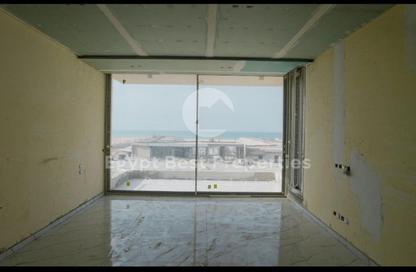 فيلا - 5 غرف نوم - 4 حمامات للبيع في دايركشن وايت - راس الحكمة - الساحل الشمالي