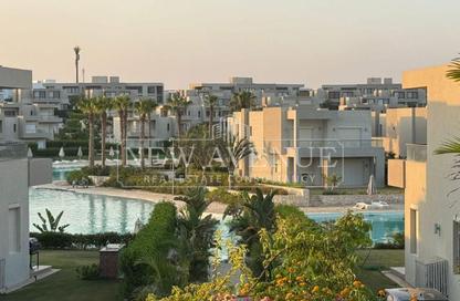 Chalet - 2 Bedrooms - 2 Bathrooms for sale in Azha - Al Ain Al Sokhna - Suez