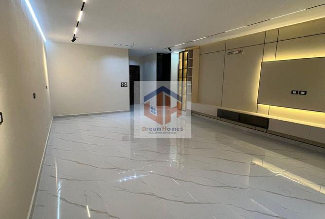 62164869 - Property Image 3