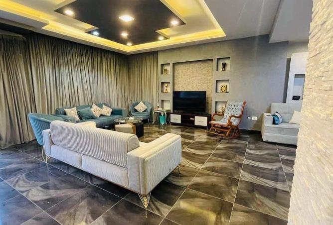 8645850 - Property Image 2