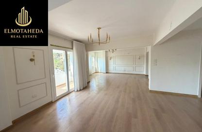 Apartment - 4 Bedrooms - 4 Bathrooms for sale in Degla - Hay El Maadi - Cairo