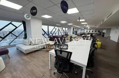 مساحات مكتبية - 8 غرف نوم - 2 حمامات للايجار في مركز القاهرة الجديدة - شارع التسعين الشمالي - التجمع الخامس - مدينة القاهرة الجديدة - القاهرة