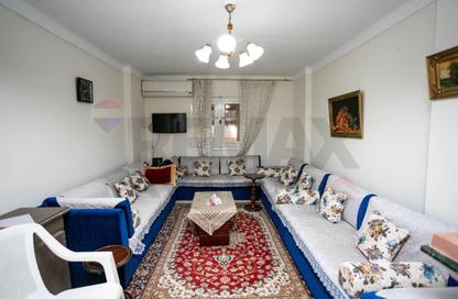 Apartment - 3 Bedrooms - 1 Bathroom for sale in Tiba St. - Sporting - Hay Sharq - Alexandria Apartment - 3 Bedrooms - 1 Bathroom for sale in Tiba St. - Sporting - Hay Sharq - Alexandria