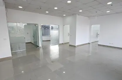 مساحات مكتبية - 5 غرف نوم - 3 حمامات للايجار في فى90 - شارع التسعين الشمالي - التجمع الخامس - مدينة القاهرة الجديدة - القاهرة