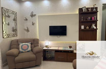 Apartment - 2 Bedrooms - 2 Bathrooms for rent in Garden Residence - Hyde Park - New Cairo City - Cairo