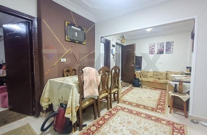 Apartment - 3 Bedrooms - 1 Bathroom for sale in Laurent - Hay Sharq - Alexandria