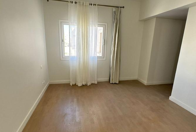 8423831 - Property Image 2