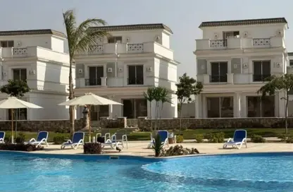 Townhouse - 3 Bedrooms - 4 Bathrooms for sale in Mountain View 4 - 6 October Compounds - 6 October City - Giza