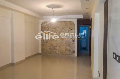 شقة - 2 غرف نوم - 1 حمام للبيع في سيدي بشر - حي اول المنتزة - الاسكندرية