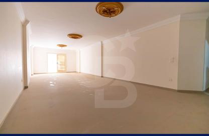 Apartment - 3 Bedrooms - 3 Bathrooms for sale in Sant Giyn St. - Kafr Abdo - Roushdy - Hay Sharq - Alexandria