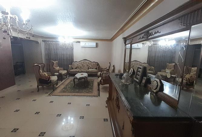 فى شارع شهاب الرئيسى 200م فى المهندسين مسجلة شقة - Vista 2