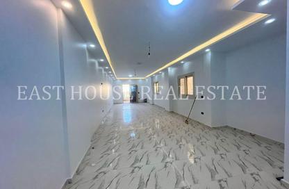 Apartment - 3 Bedrooms - 2 Bathrooms for rent in South Lotus - El Lotus - New Cairo City - Cairo
