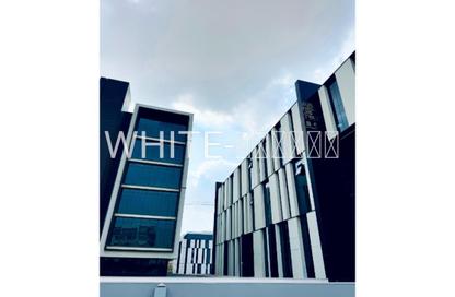 Office Space - Studio - 4 Bathrooms for rent in Hyde Park Business District Mall - South Teseen St. - The 5th Settlement - New Cairo City - Cairo