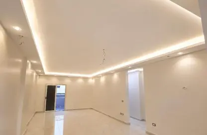 Apartment - 3 Bedrooms - 2 Bathrooms for sale in North Lotus - El Lotus - New Cairo City - Cairo