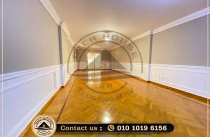 شقة - 3 غرف نوم - 3 حمامات للايجار في ميدان سانت - كفر عبده - رشدي - حي شرق - الاسكندرية