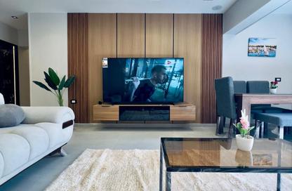 Apartment - 3 Bedrooms - 2 Bathrooms for sale in Cornish El Nile St. - Maadi - Hay El Maadi - Cairo