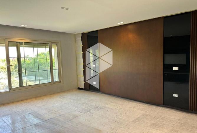 8571860 - Property Image 3