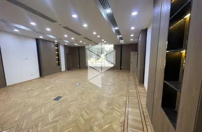Office Space - 7+ Bedrooms - 2 Bathrooms for rent in Central New Cairo - North Teseen St. - The 5th Settlement - New Cairo City - Cairo