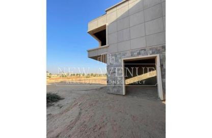 Villa - 3 Bedrooms - 3 Bathrooms for sale in Ivy - Cairo Alexandria Desert Road - Giza