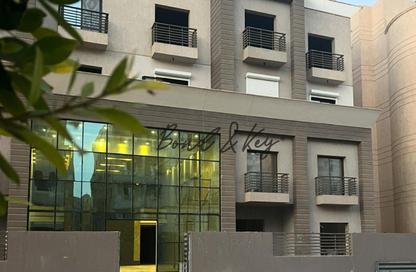 Apartment - 3 Bedrooms - 2 Bathrooms for sale in South Lotus - El Lotus - New Cairo City - Cairo