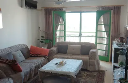 شقة - 3 غرف نوم - 2 حمامات للبيع في الحي العاشر - مدينة 6 أكتوبر - الجيزة