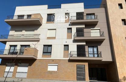 Apartment - 3 Bedrooms - 3 Bathrooms for sale in The Courtyards - Sheikh Zayed Compounds - Sheikh Zayed City - Giza
